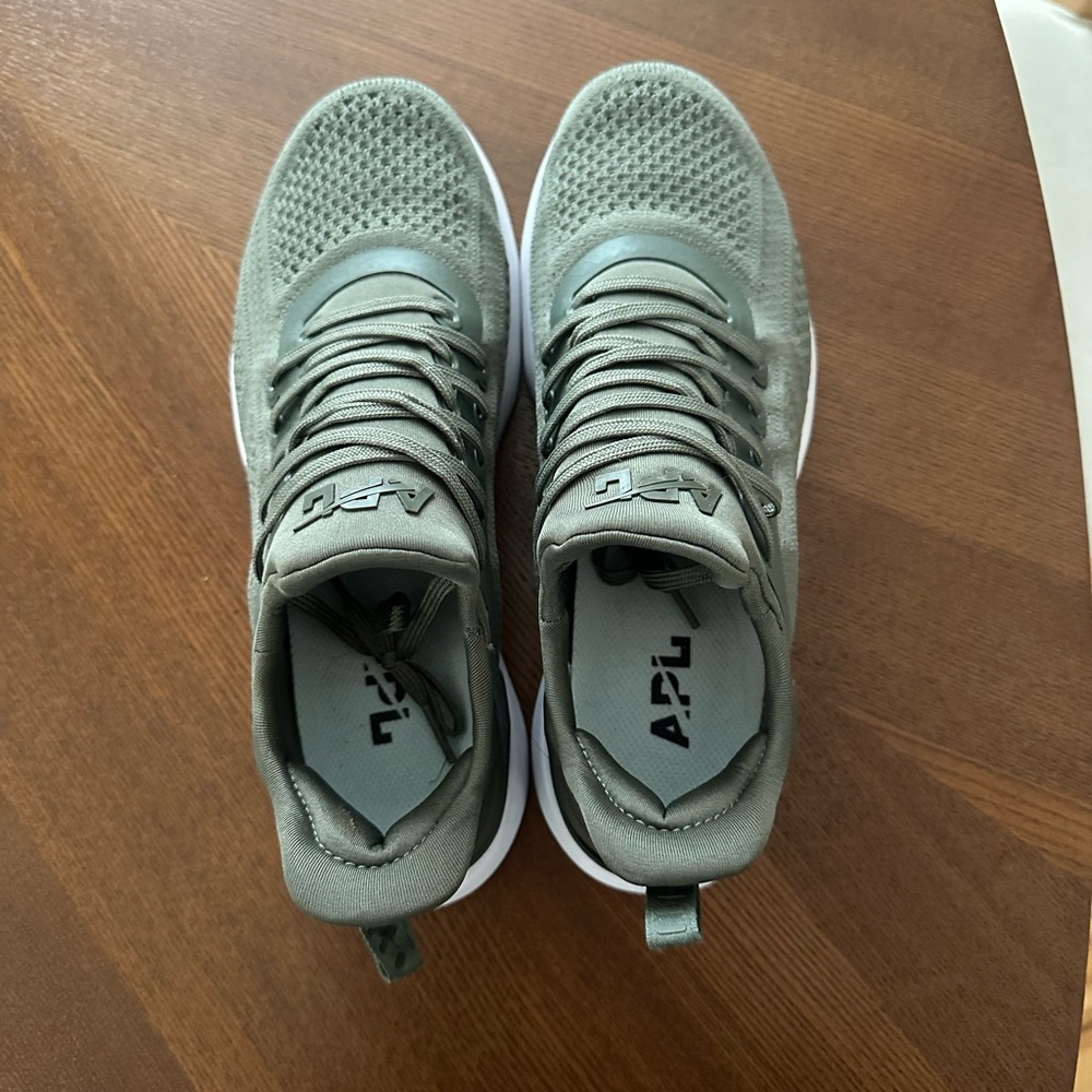 APL Women’s Green Sneakers